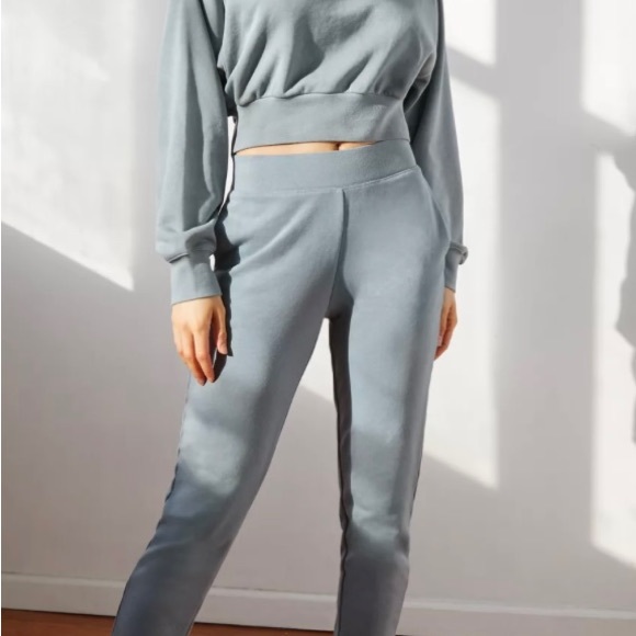 TNA SWEATSET (cozy fleece cropped hoodie with matching sweatpants) - Picture 7 of 9